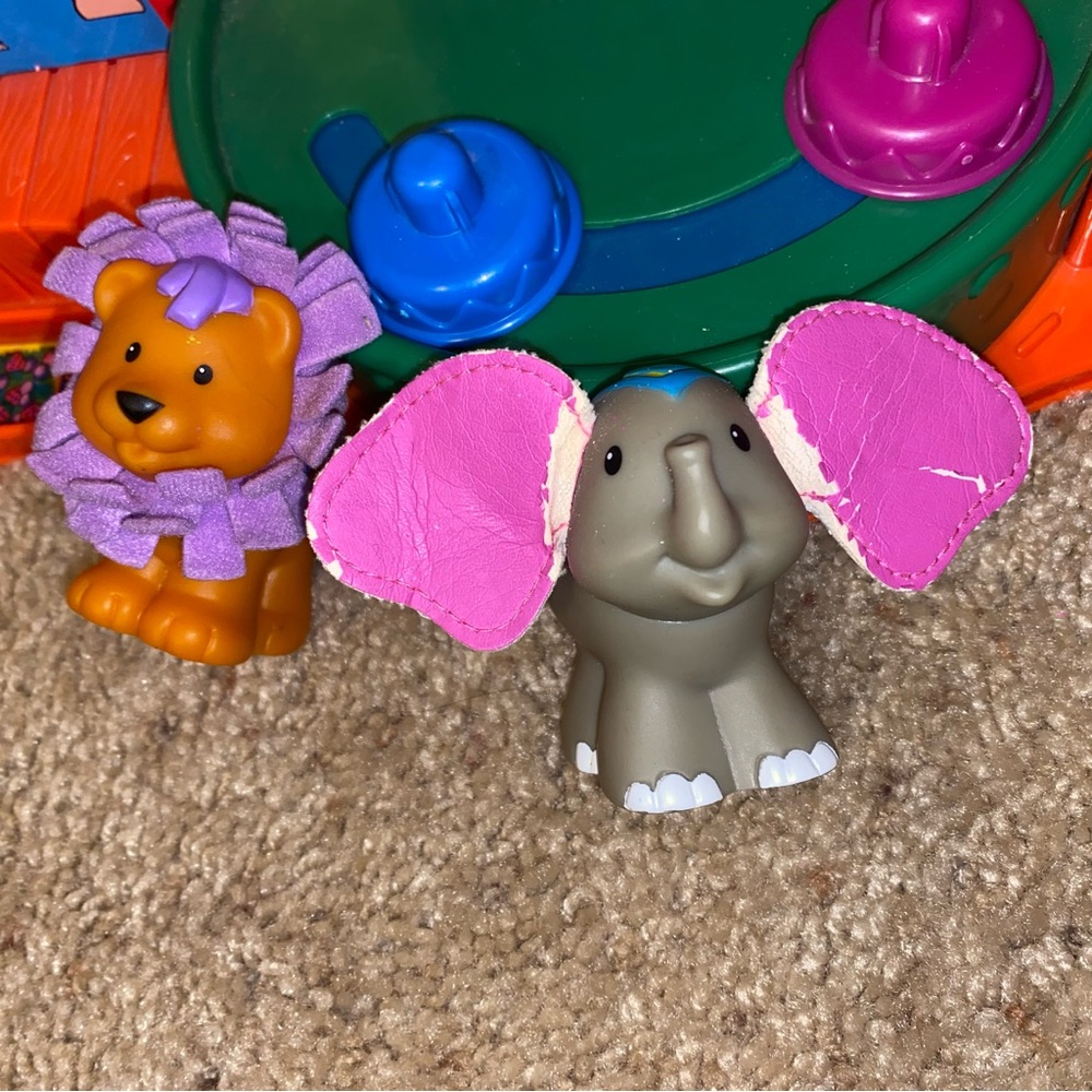 Little people big top circus carnival Lion elephant trapeze teeter totter - Picture 12 of 17